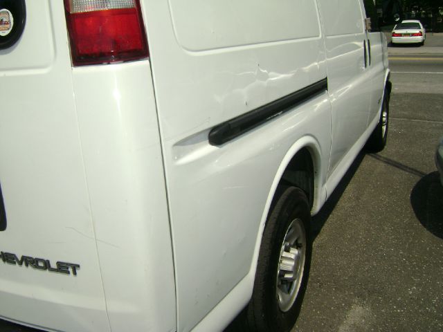 2005 Chevrolet Express Coupe 4D