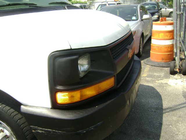 2005 Chevrolet Express Coupe 4D