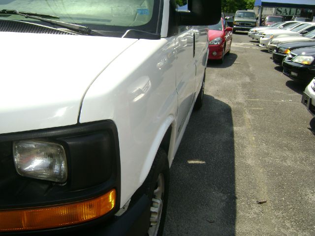 2005 Chevrolet Express Coupe 4D