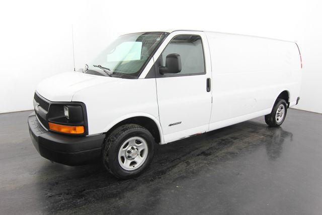 2005 Chevrolet Express REG WB