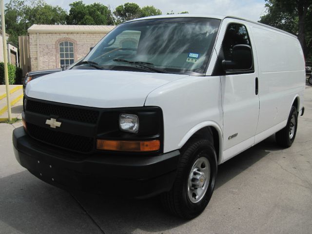 2005 Chevrolet Express REG WB