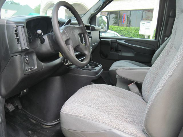 2005 Chevrolet Express REG WB