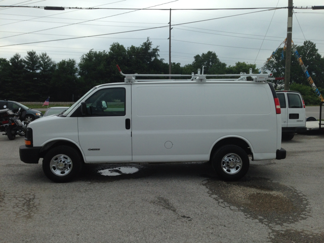 2005 Chevrolet Express REG WB