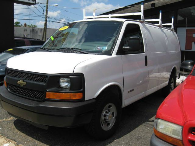 2005 Chevrolet Express Coupe 4D