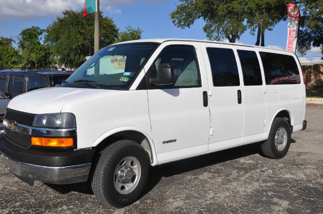 2005 Chevrolet Express Limited Sport Utility 4D