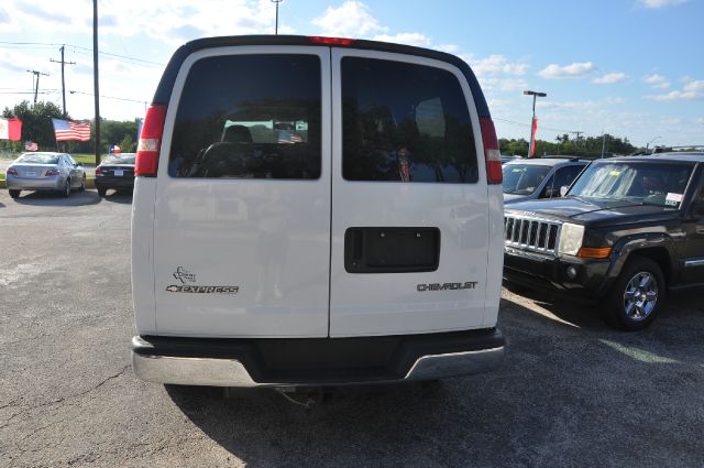 2005 Chevrolet Express Limited Sport Utility 4D