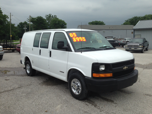 2005 Chevrolet Express REG WB