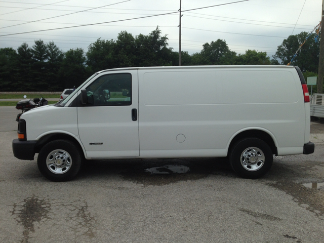 2005 Chevrolet Express REG WB