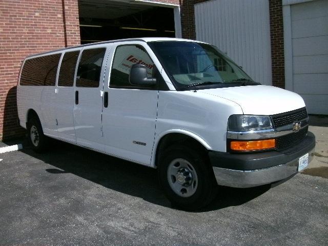 2006 Chevrolet Express Base