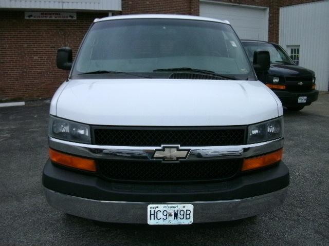 2006 Chevrolet Express Base