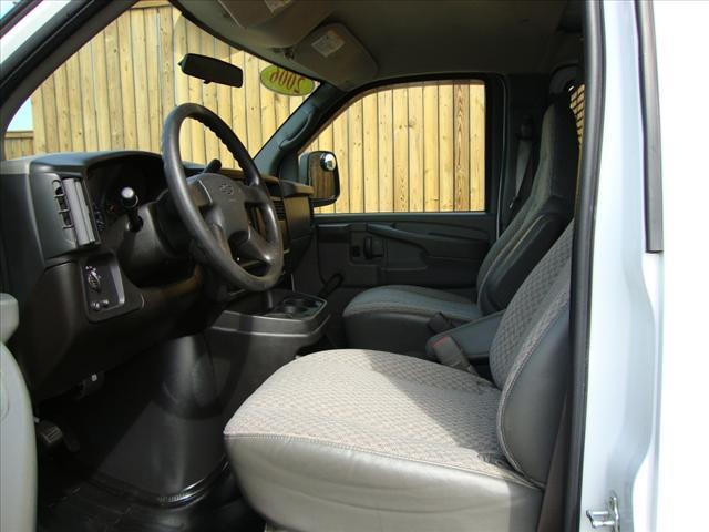 2006 Chevrolet Express LS 4X4