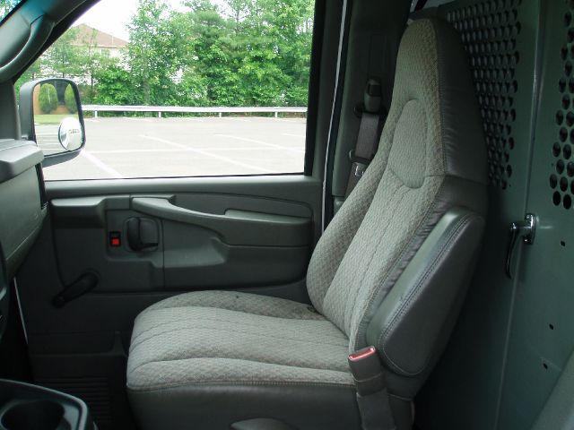 2006 Chevrolet Express Coupe 4D