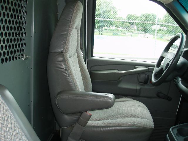 2006 Chevrolet Express Coupe 4D