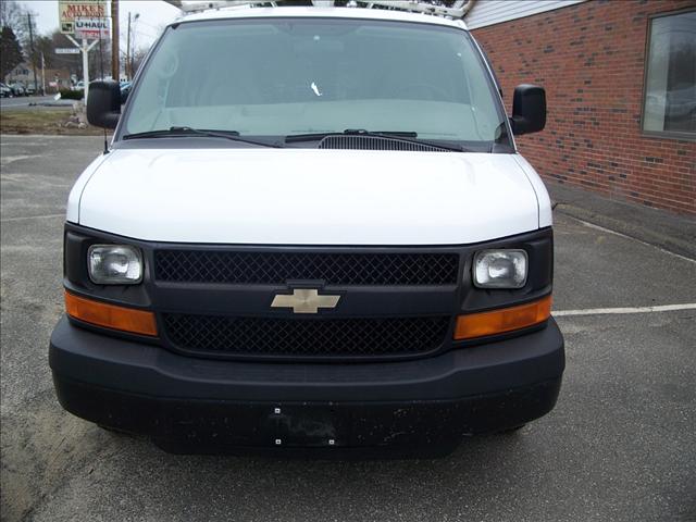 2006 Chevrolet Express Base