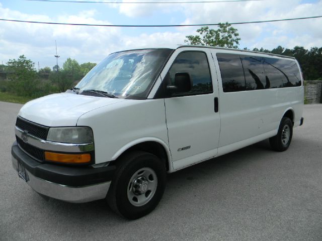 2006 Chevrolet Express Ls/5.3l/3rd ROW