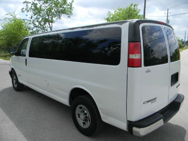 2006 Chevrolet Express Ls/5.3l/3rd ROW