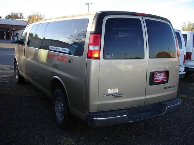 2006 Chevrolet Express Base