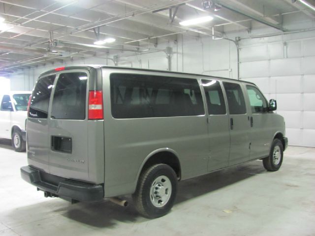 2006 Chevrolet Express Ls/5.3l/3rd ROW