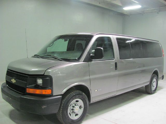 2006 Chevrolet Express Ls/5.3l/3rd ROW