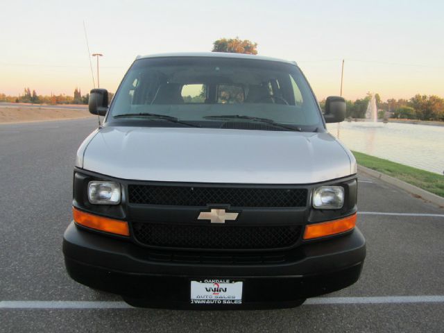 2006 Chevrolet Express LS 4X4