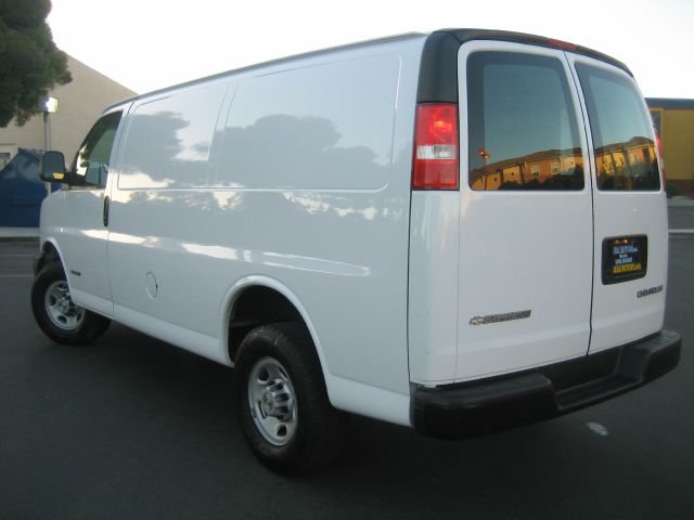 2006 Chevrolet Express REG WB