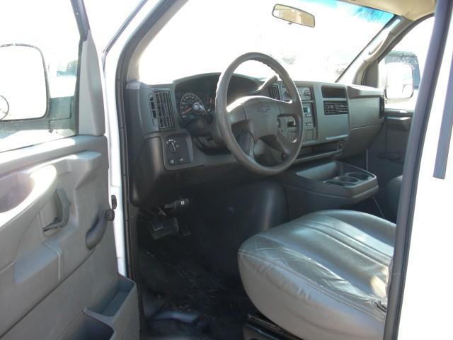 2006 Chevrolet Express Base