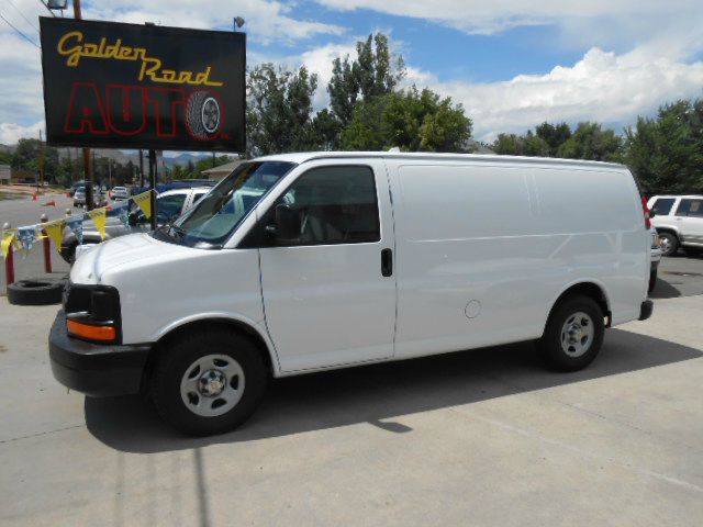 2006 Chevrolet Express CE 1.8