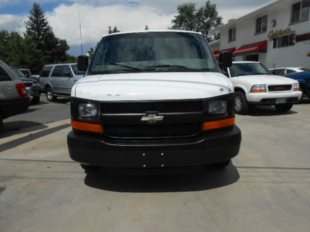 2006 Chevrolet Express CE 1.8