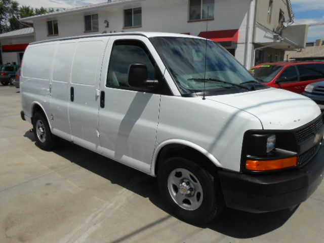 2006 Chevrolet Express CE 1.8