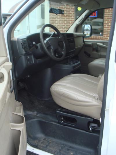 2006 Chevrolet Express Base Silverado