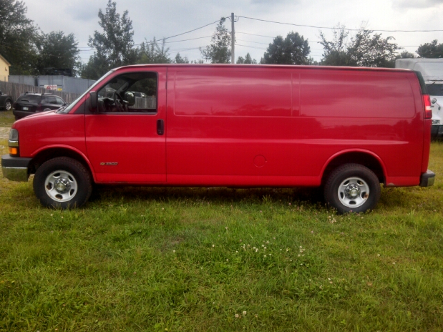 2006 Chevrolet Express Base