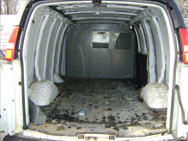 2006 Chevrolet Express Base