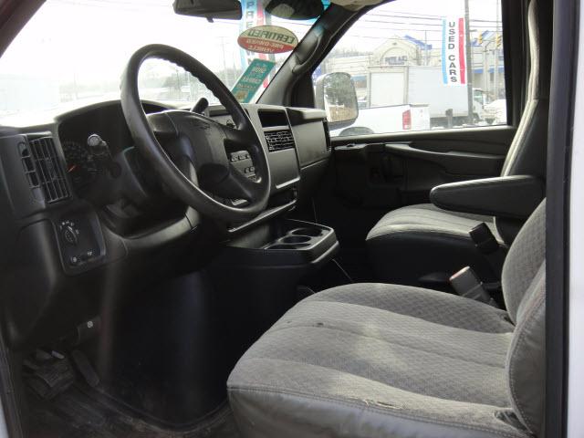 2006 Chevrolet Express Base