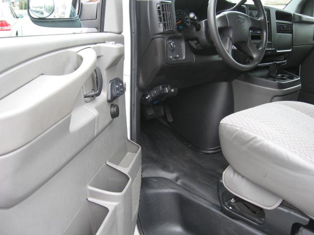 2006 Chevrolet Express LX 5.0 Liter Hatchback 2D