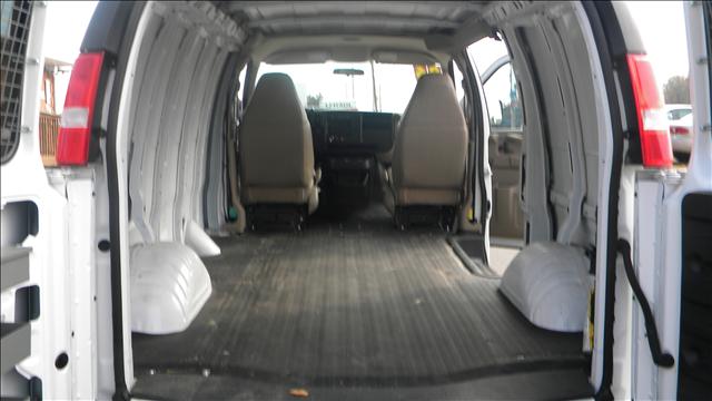 2006 Chevrolet Express Base