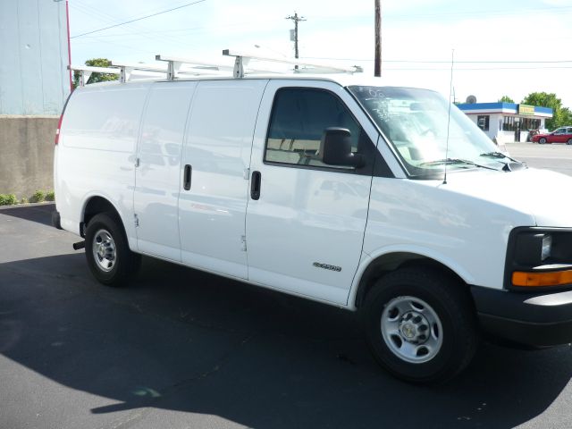 2006 Chevrolet Express Coupe 4D