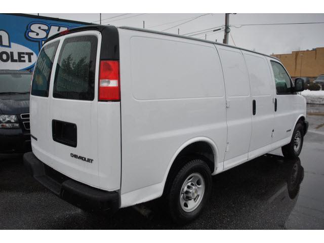 2006 Chevrolet Express LS 4X4