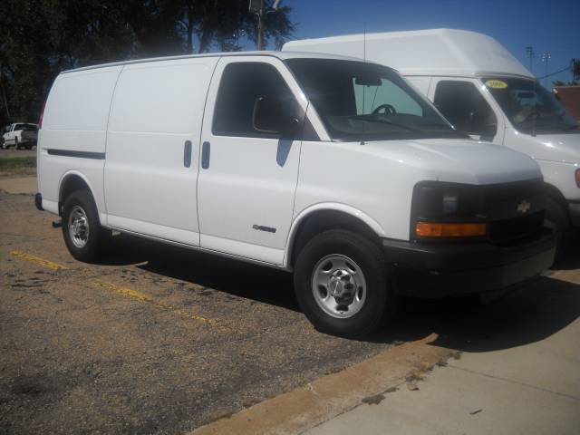 2006 Chevrolet Express LS 4X4