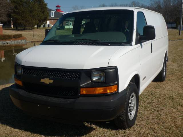 2006 Chevrolet Express Base