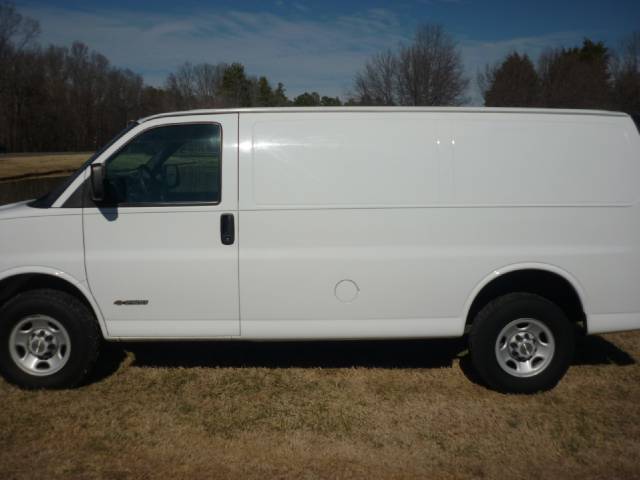 2006 Chevrolet Express Base