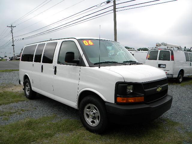 2006 Chevrolet Express Base