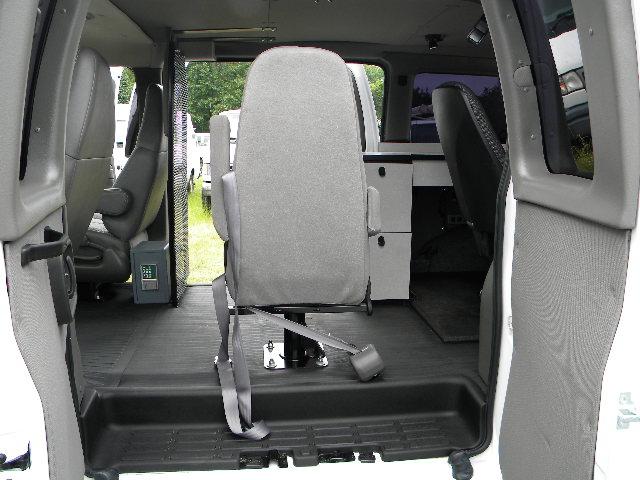 2006 Chevrolet Express Base