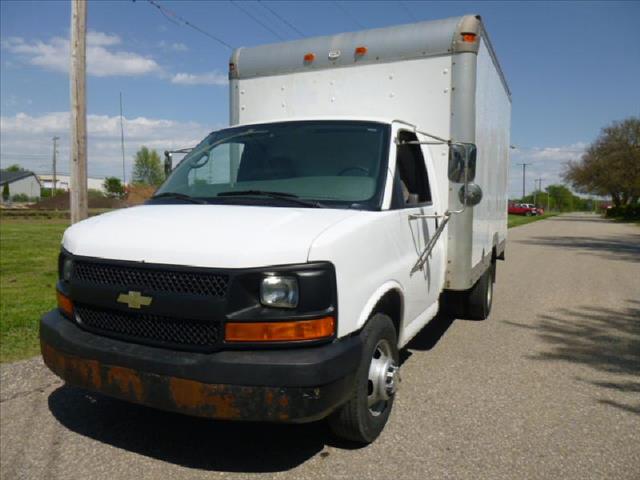 2006 Chevrolet Express Club Cab 155 WB HD 4WD