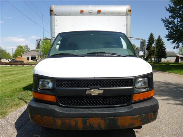 2006 Chevrolet Express Club Cab 155 WB HD 4WD