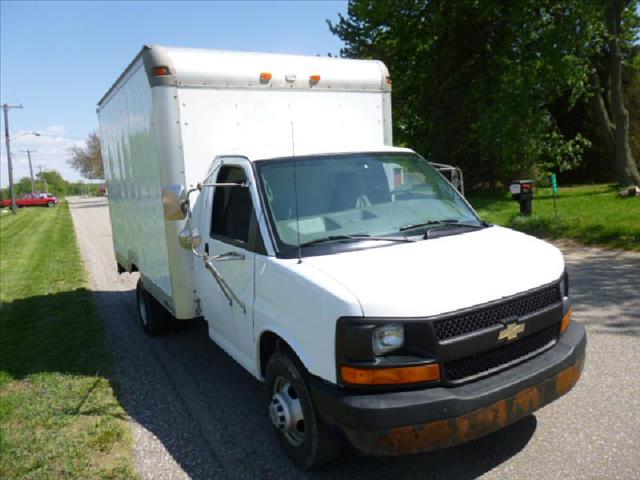 2006 Chevrolet Express Club Cab 155 WB HD 4WD