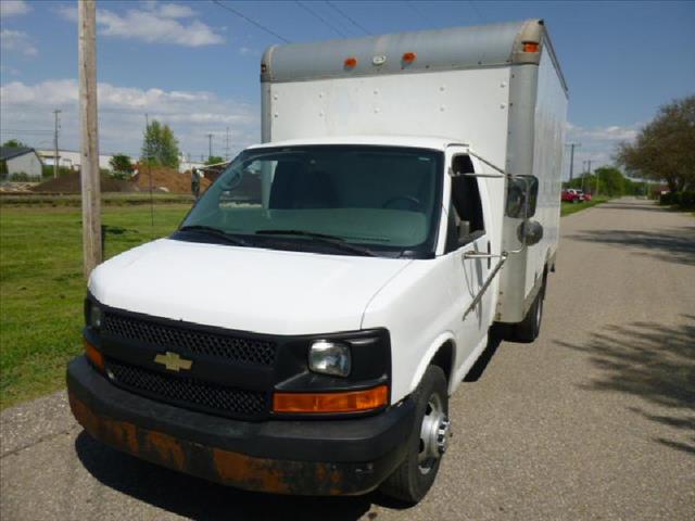 2006 Chevrolet Express Club Cab 155 WB HD 4WD