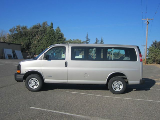 2006 Chevrolet Express LS 4X4