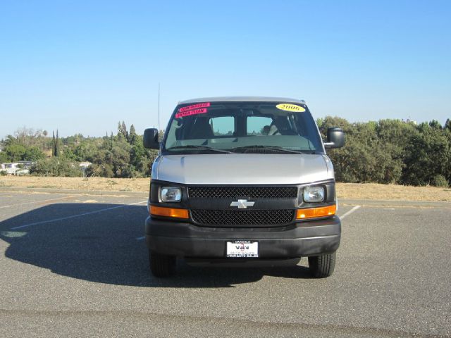 2006 Chevrolet Express LS 4X4