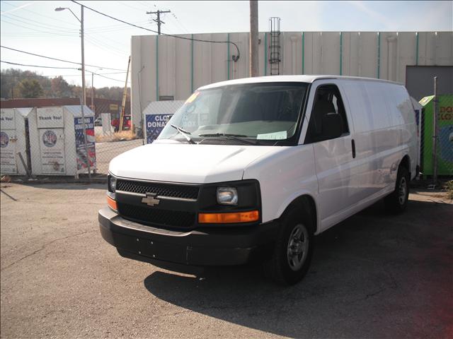 2006 Chevrolet Express Base