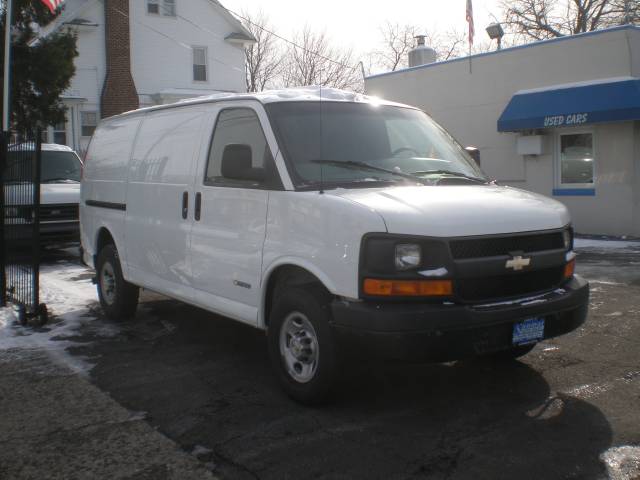 2006 Chevrolet Express Base